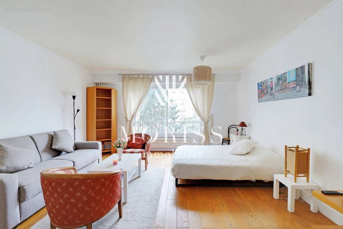 Appartement à PARIS-14E