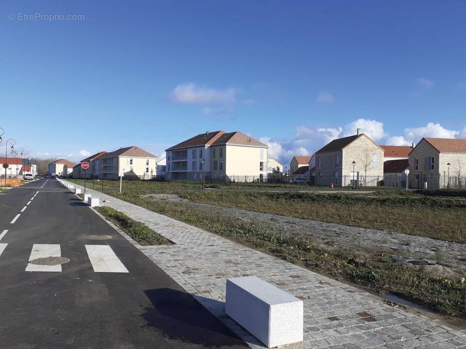 Terrain à ORMOY