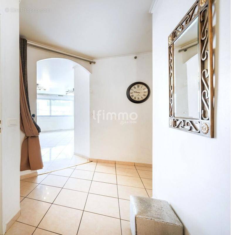 Appartement à MARSEILLE-6E