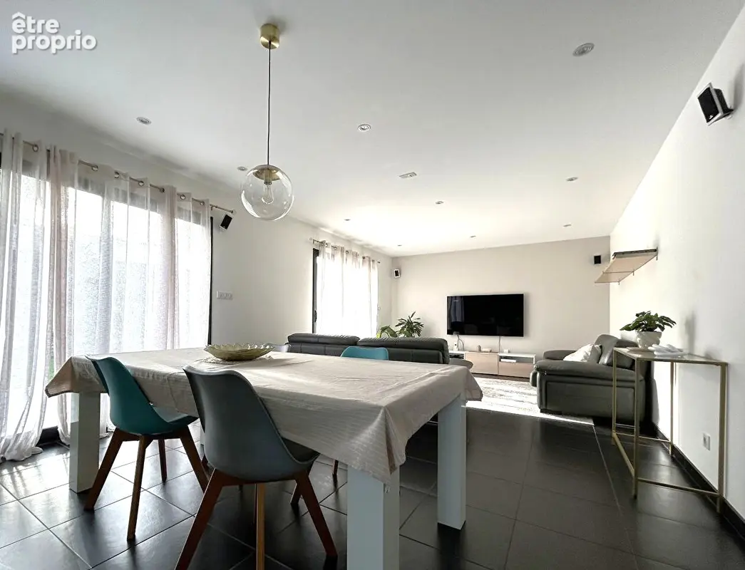 Contemporaine - 4 chambres - PLONEIS - photo 4