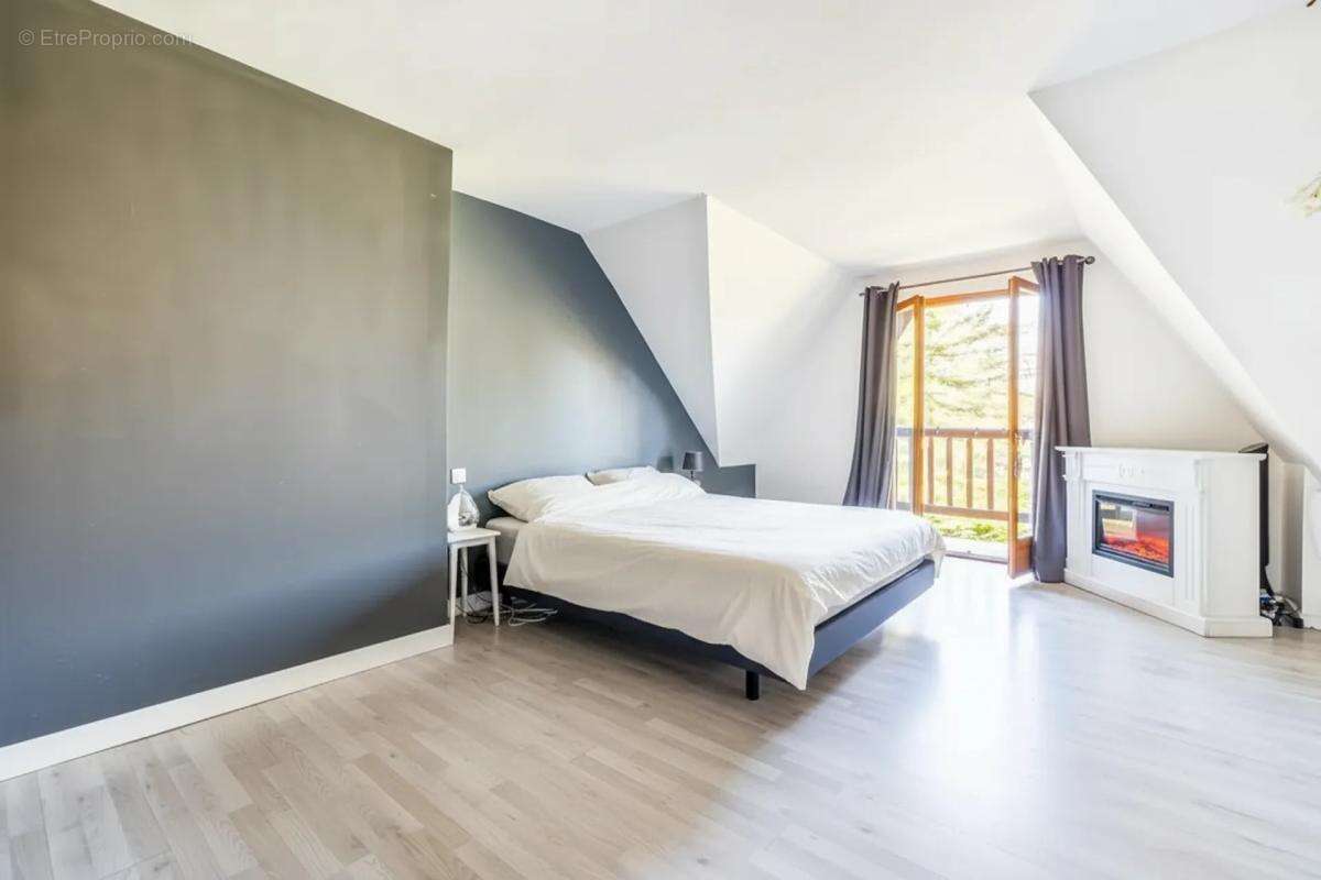 Maison à SAINT-FARGEAU-PONTHIERRY