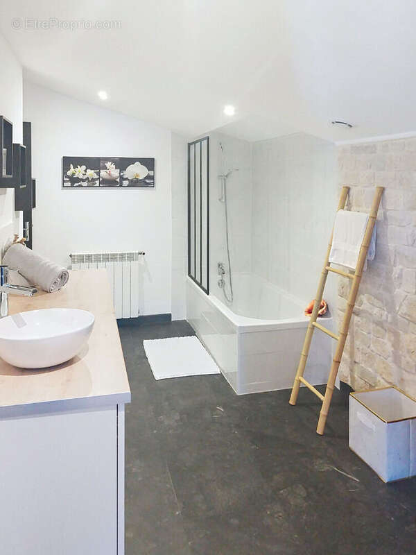 Maison à SAINT-GENIES-DE-COMOLAS