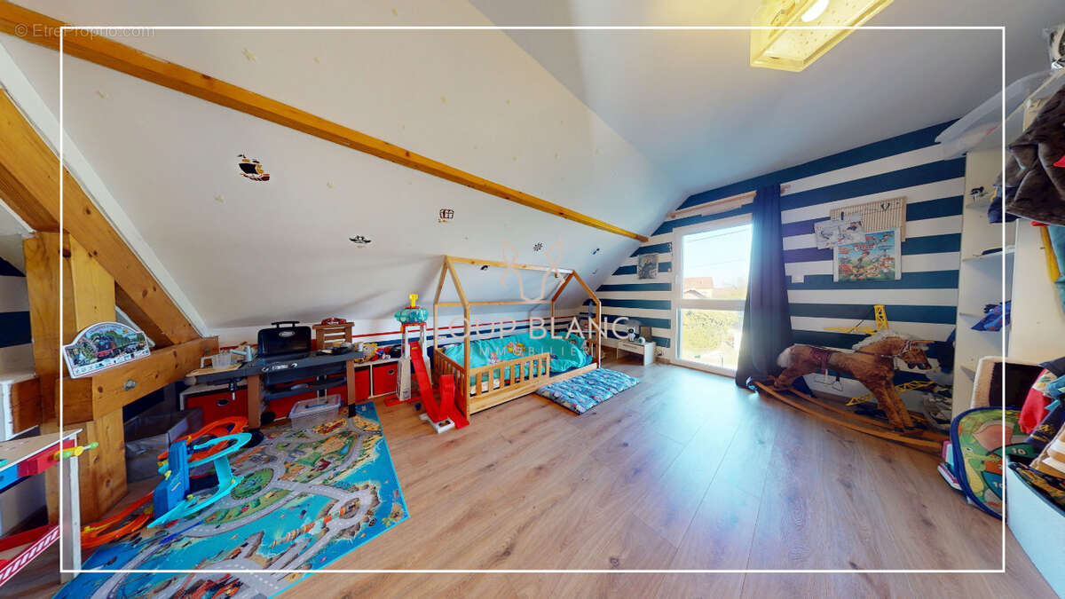 Maison à CHAMPAGNEY