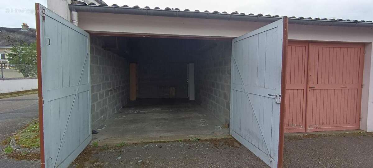 Appartement à VARENNES-VAUZELLES