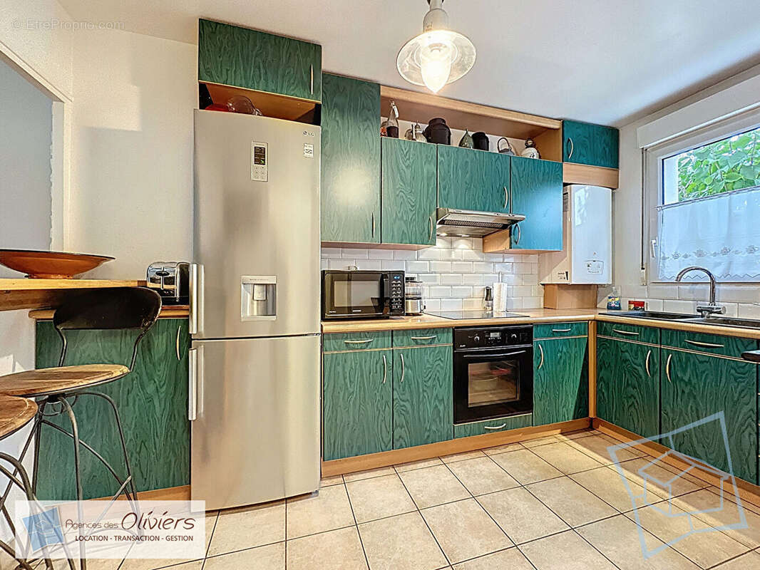 Maison à VOISINS-LE-BRETONNEUX