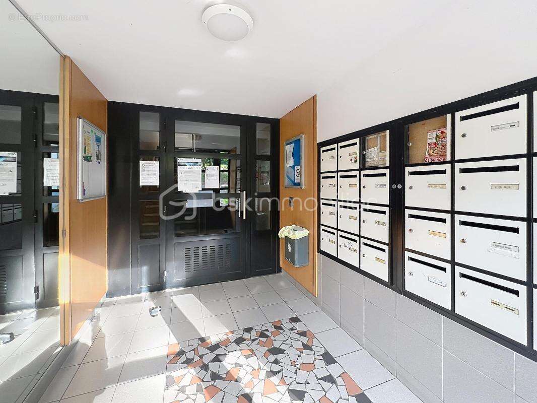 Appartement à CORBEIL-ESSONNES