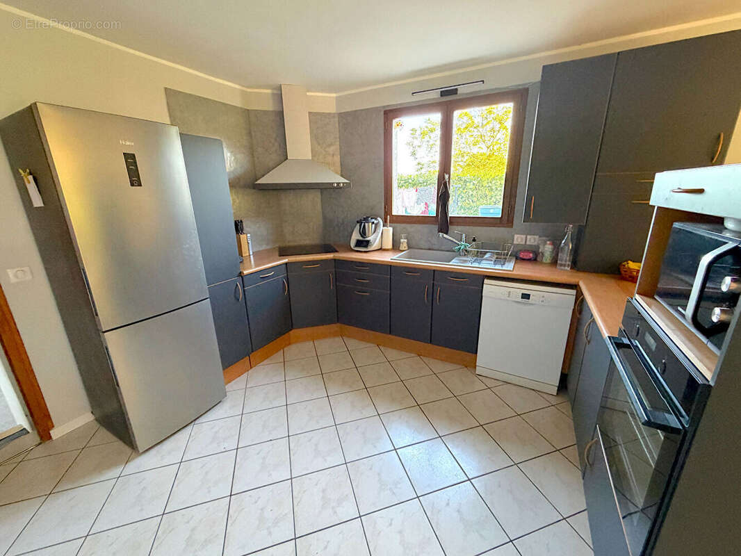 Maison à BASSY