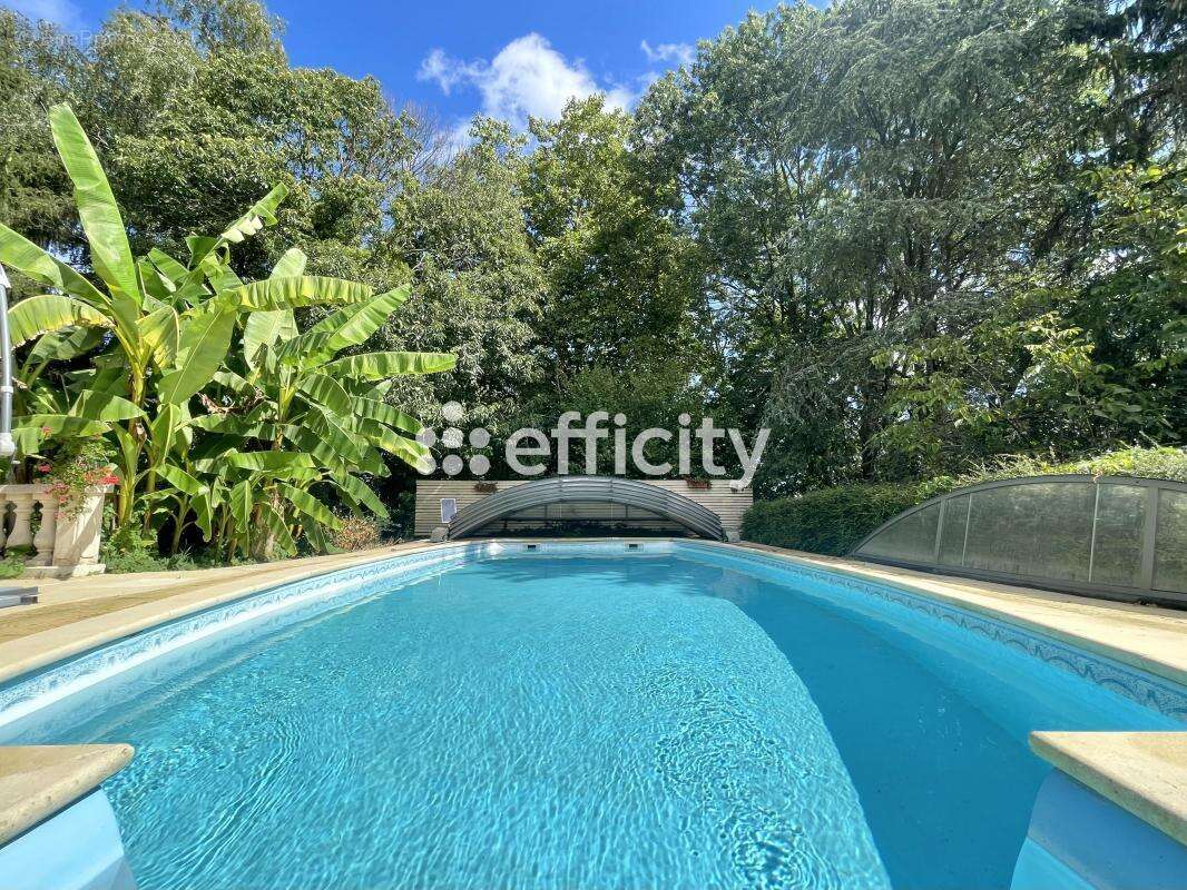 Maison à VARENNES-VAUZELLES