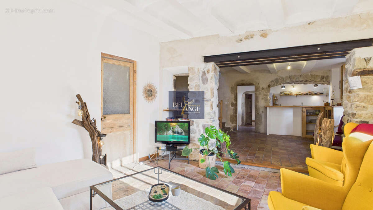 Maison à SAINT-PAUL-LE-JEUNE