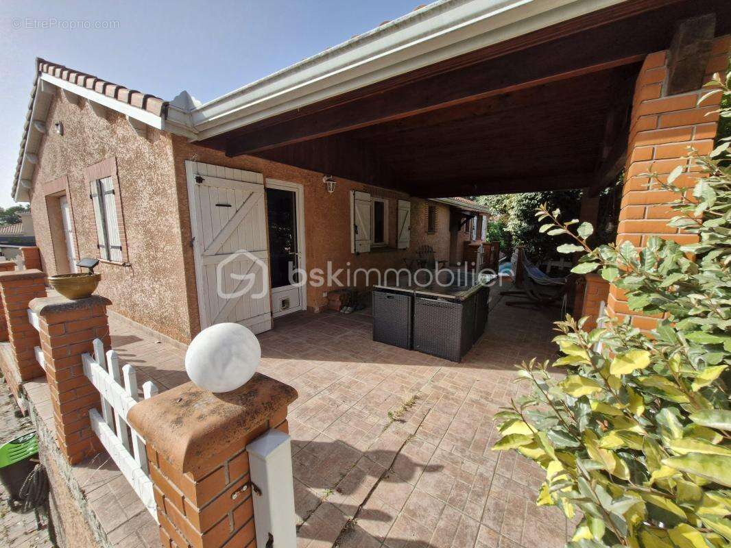 Maison familiale, 5/6 chambres, lumineuse, au calme – Avec piscine, jardin, terrasses, atelier, parkings - photo 5