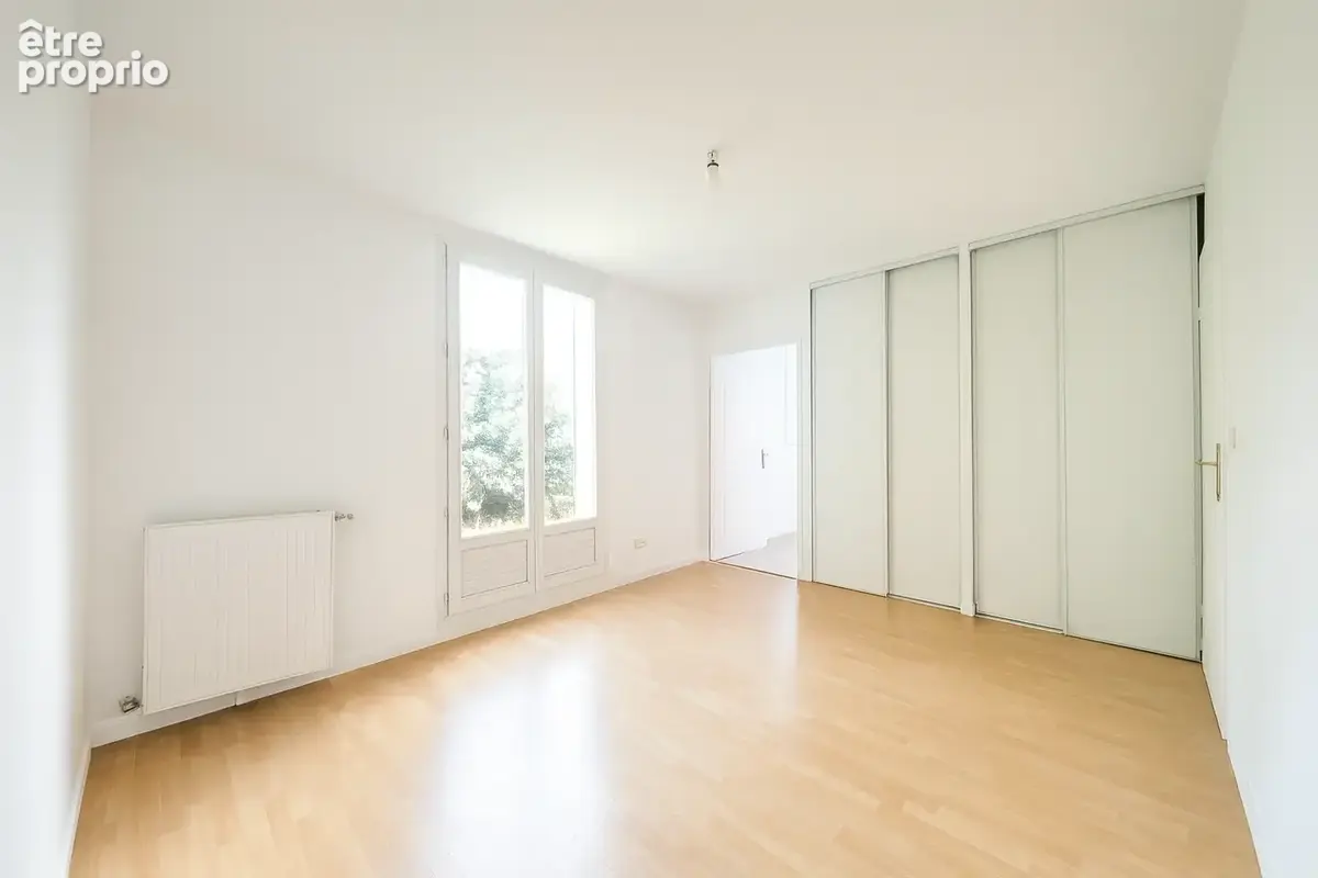 Savigny-le-Temple Bourg   Plain-pied 104 m2   Séjour 36 m2 sud   Jardin & garage   Potentiel - photo 10