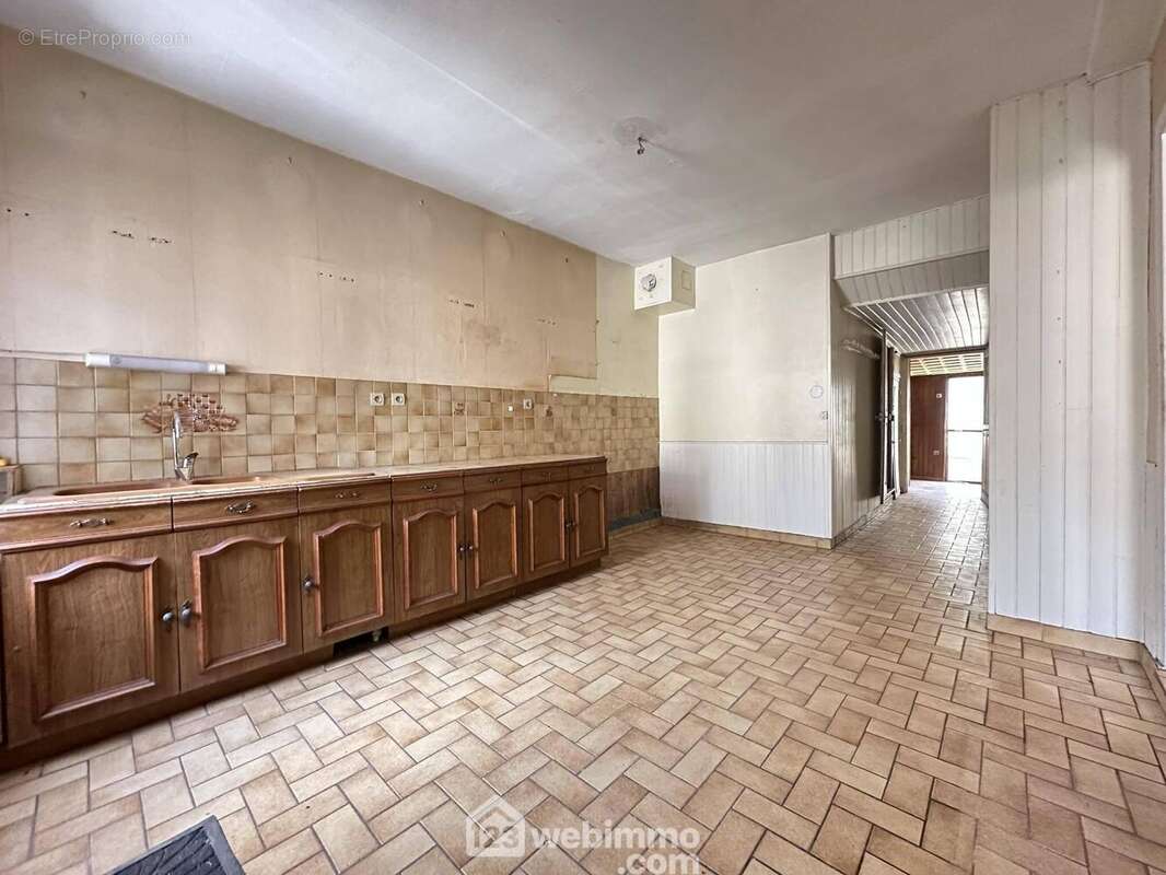 A aménager selon vos envies - Maison à CRECY-SUR-SERRE