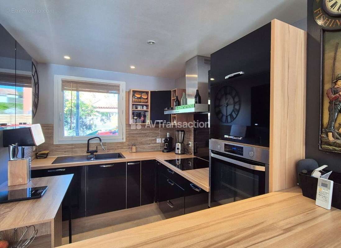 Maison à ROQUEBRUNE-SUR-ARGENS