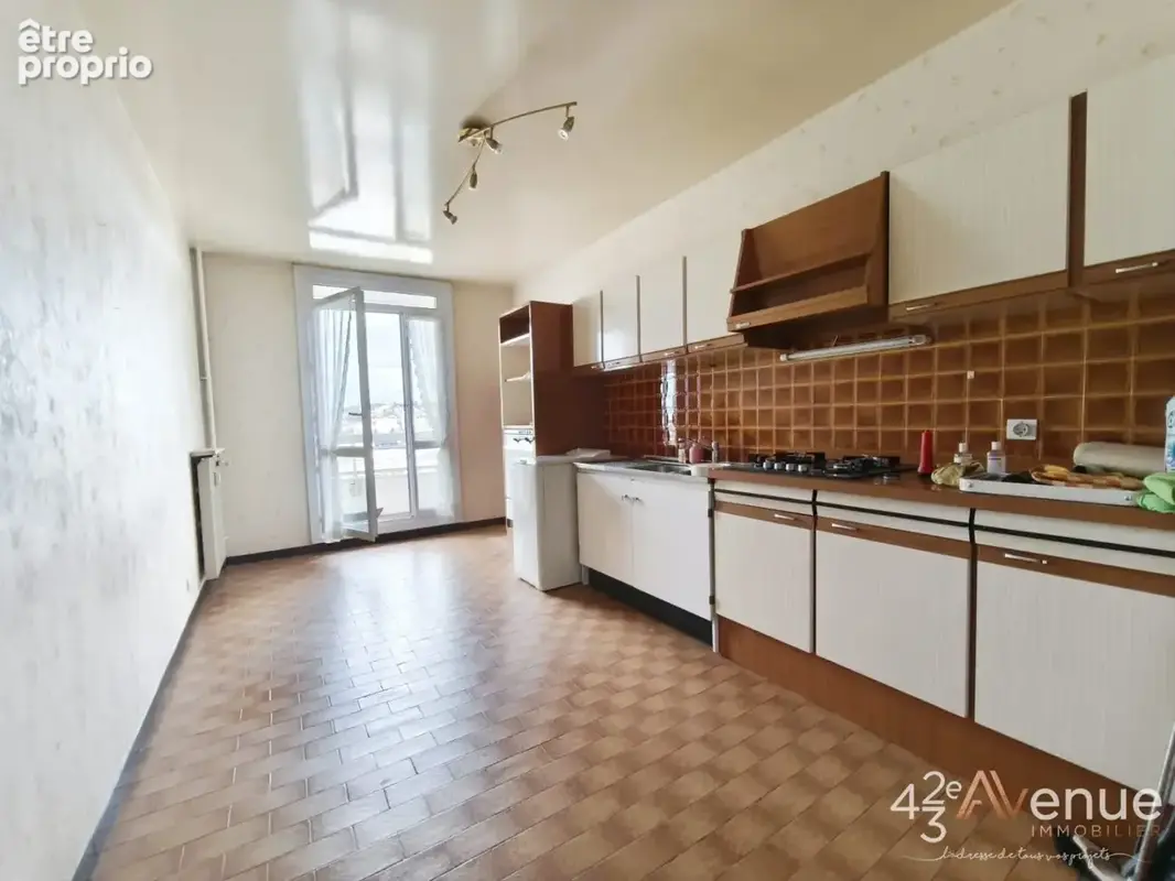 Appartement 4 pièces 108 m² à vendre à Saint-Etienne (42000) - photo 4