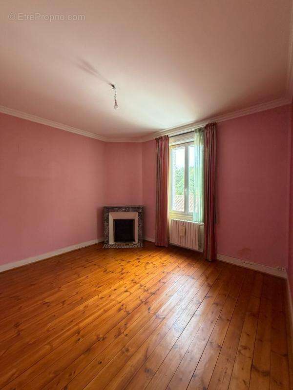 Saint Yrieix. Maison 190 m² sur terrain de 4070 m² - photo 11