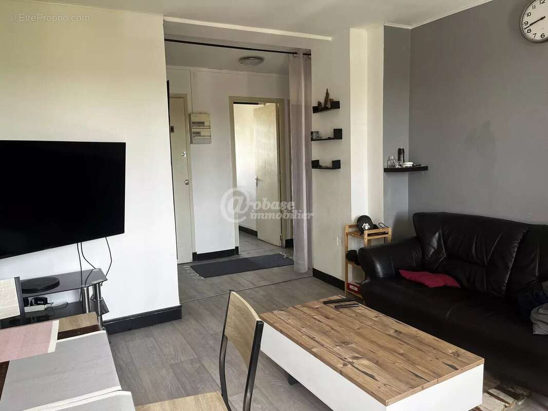 Appartement à MARSEILLE-4E