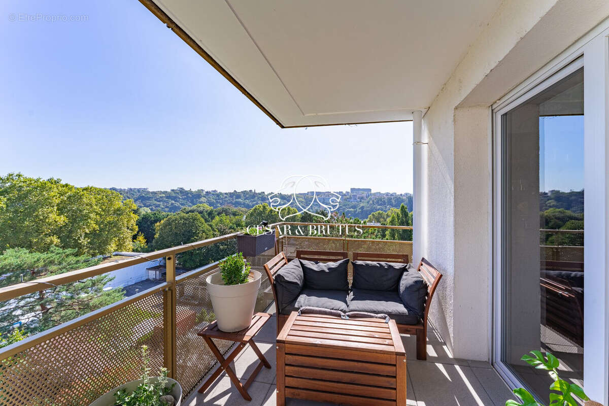 Appartement à LYON-9E