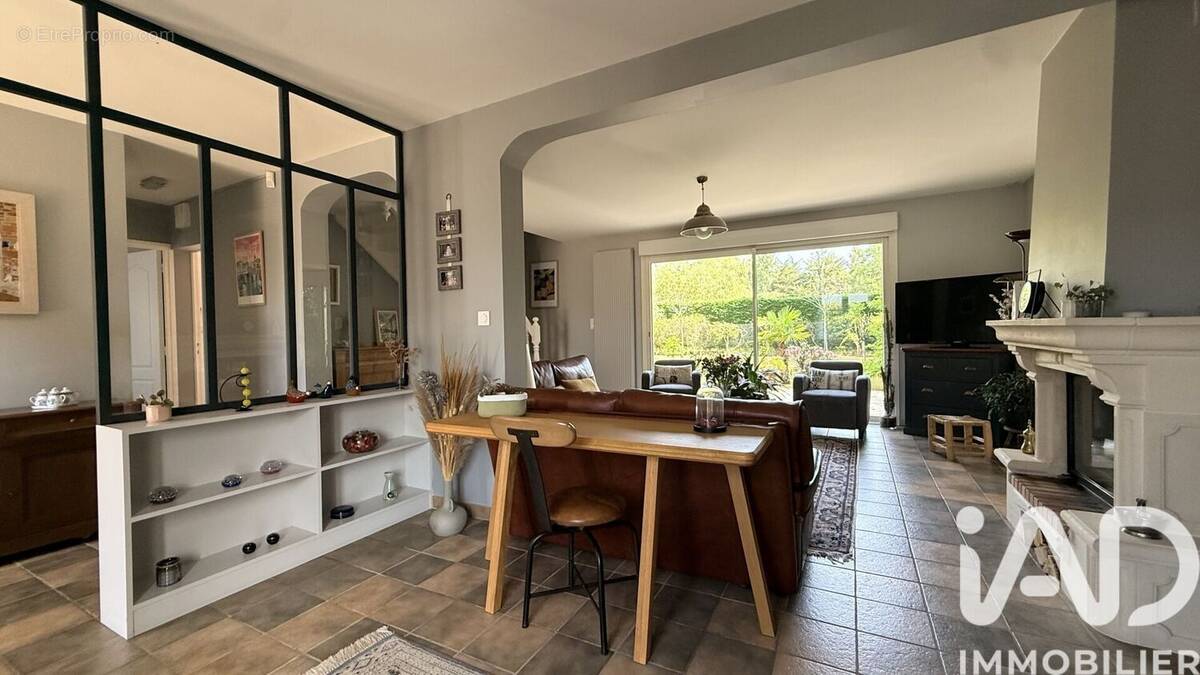 Photo 1 - Maison à ECOUFLANT