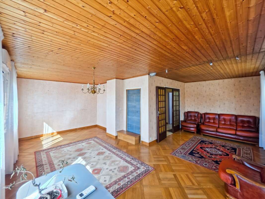 Maison 5 pièces avec grand terrain constructible – environnement calme – proche voie verte - photo 4