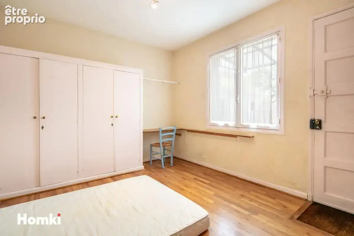 Maison de 226 m² au cœur d’un jardin arboré de 1 500 m² – Fraîcheur, calme et verdure - photo 23