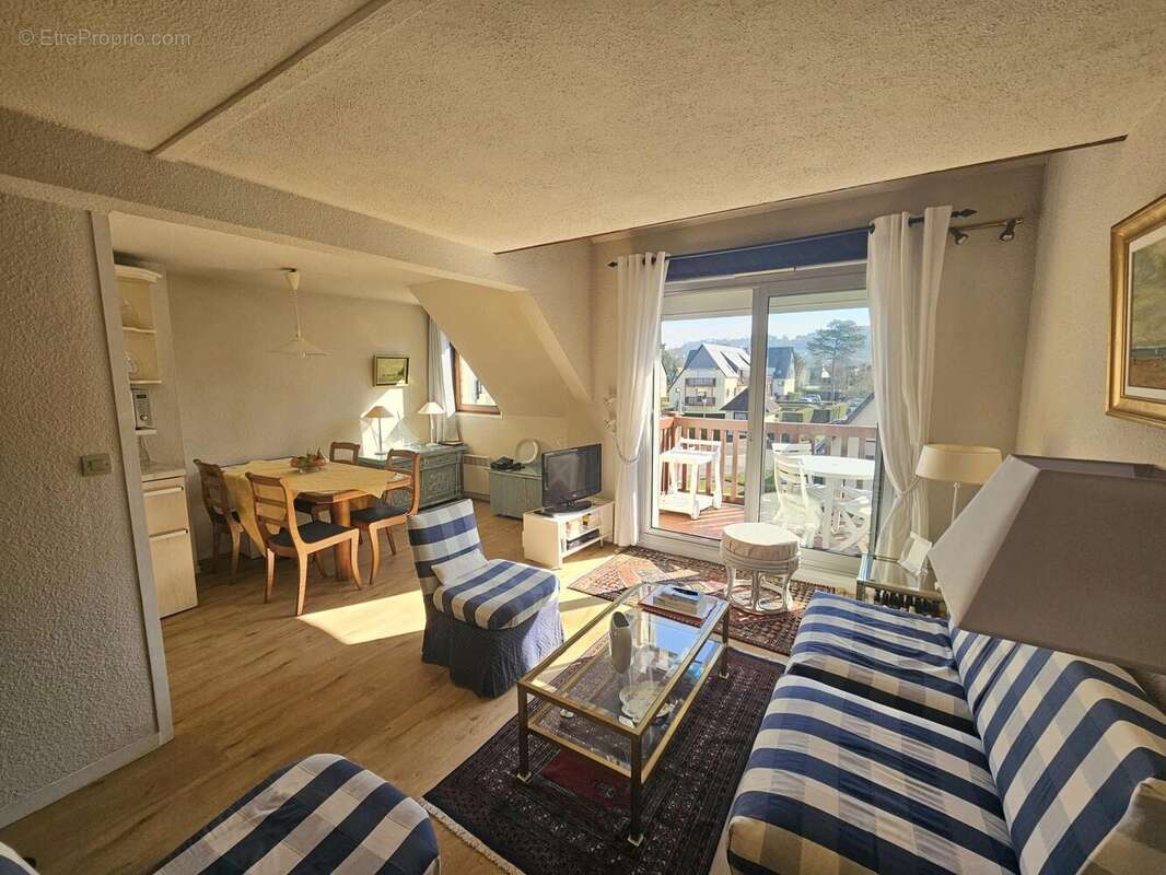 Appartement à TOURGEVILLE