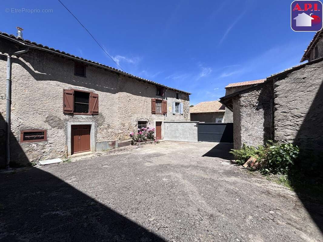 Maison à ESPEZEL