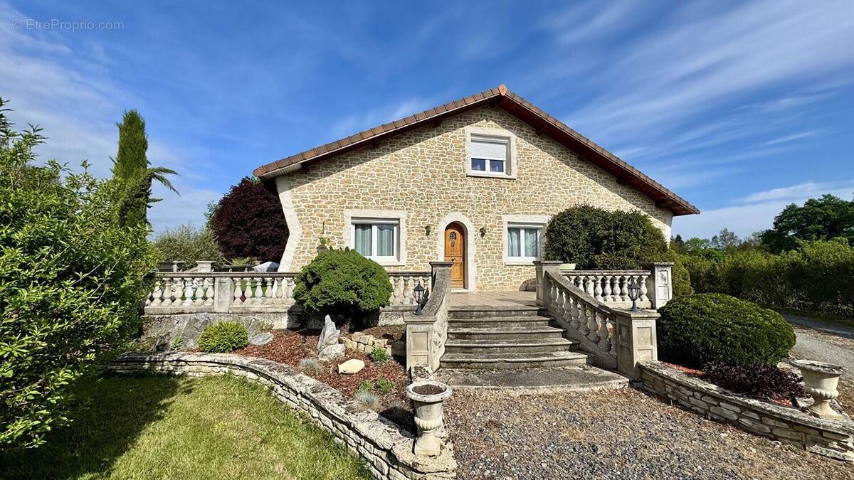 Maison à MARIOL