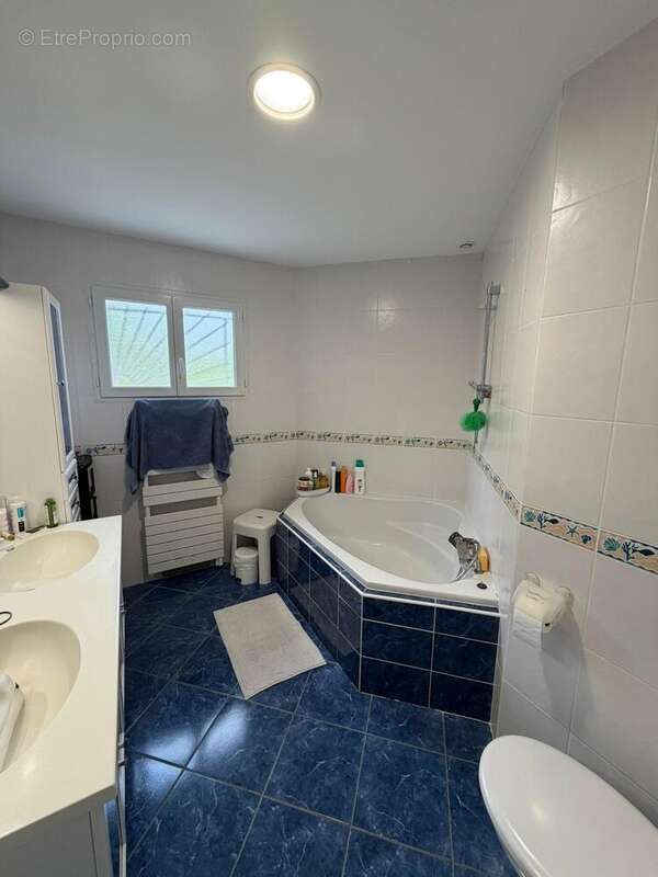 Photo 9 - Maison à IZON