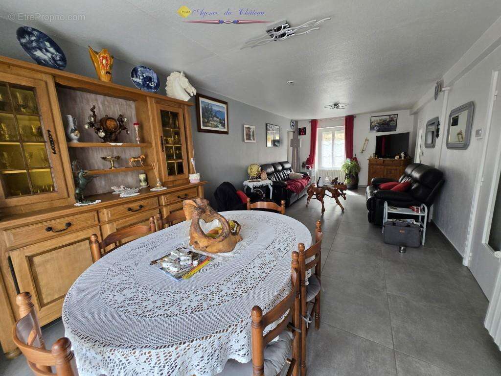 n°4 - Maison à LA CLAYETTE