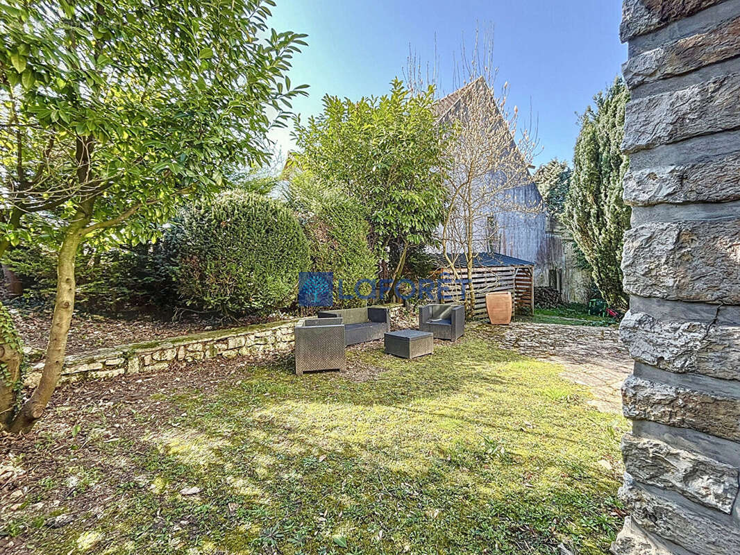 Maison à SAINTRY-SUR-SEINE