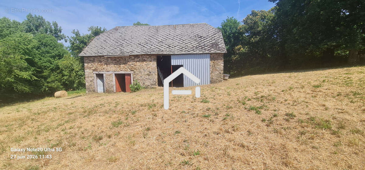 Maison 92 m² à Estivaux  - photo 9