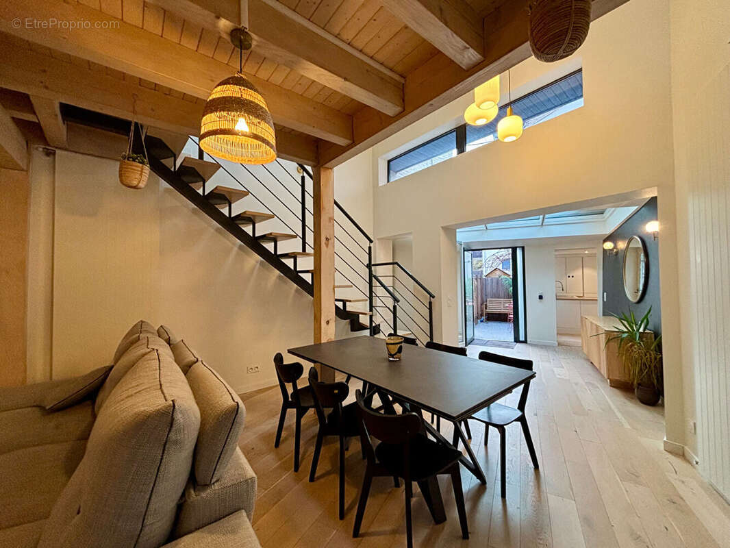 Duplex contemporain dans maison de village - photo 2
