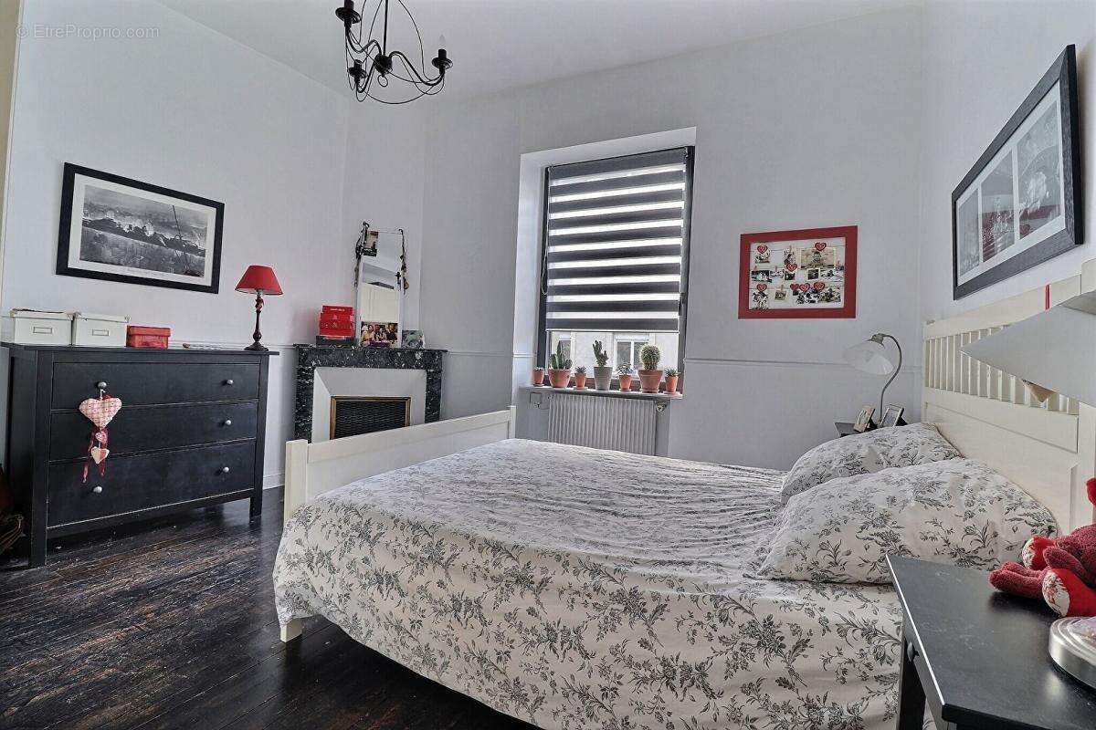 Maison à LES PONTS-DE-CE