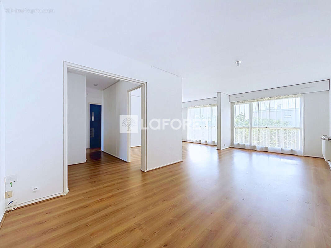 Appartement à MAINVILLIERS