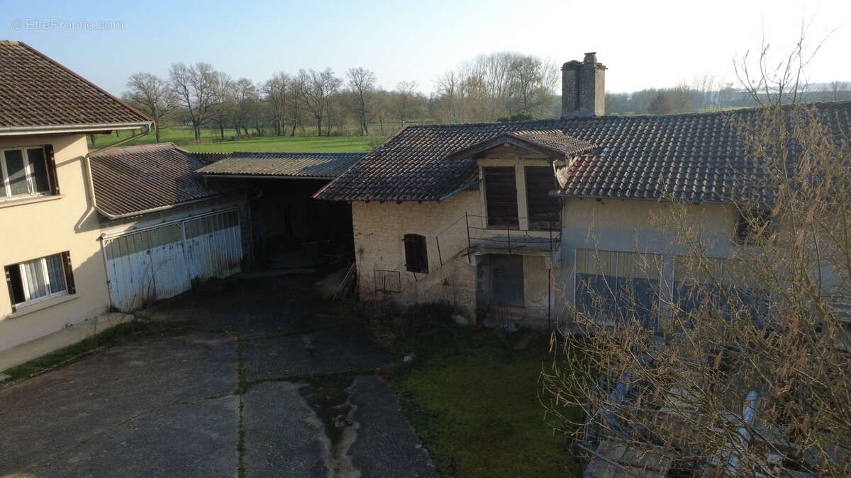 Maison à FEILLENS