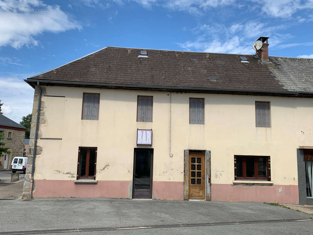 Maison à ESPINASSE