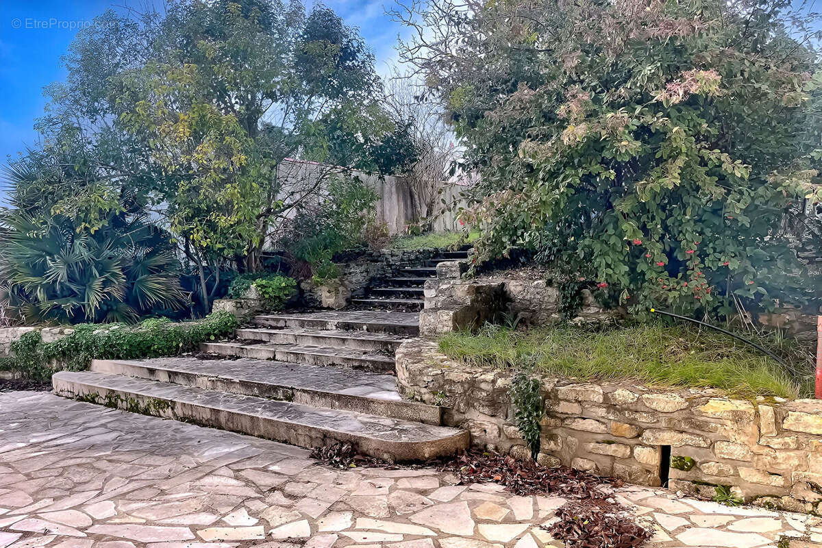 Maison à SAINT-XANDRE