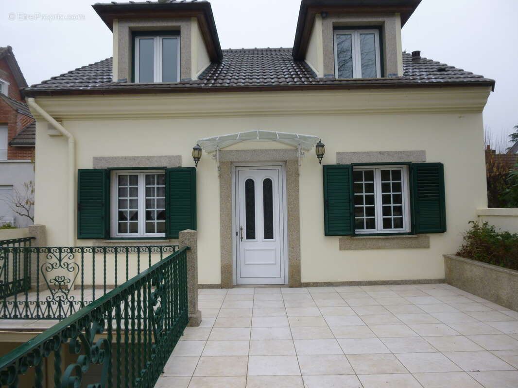 Maison à SAINT-GRATIEN