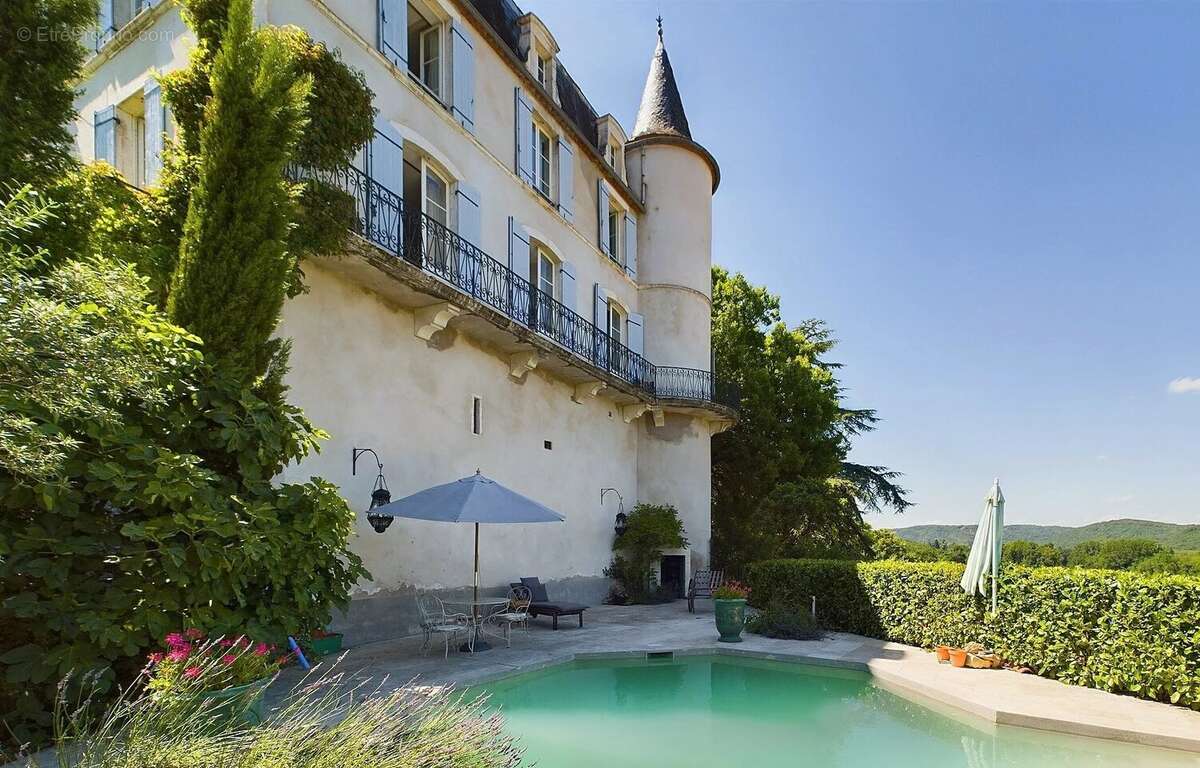Une propriété exceptionnelle avec piscine et une vue imprenable - photo 17