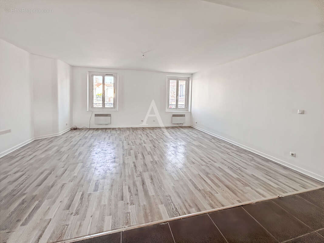 Appartement à SAINT-MICHEL-SUR-ORGE