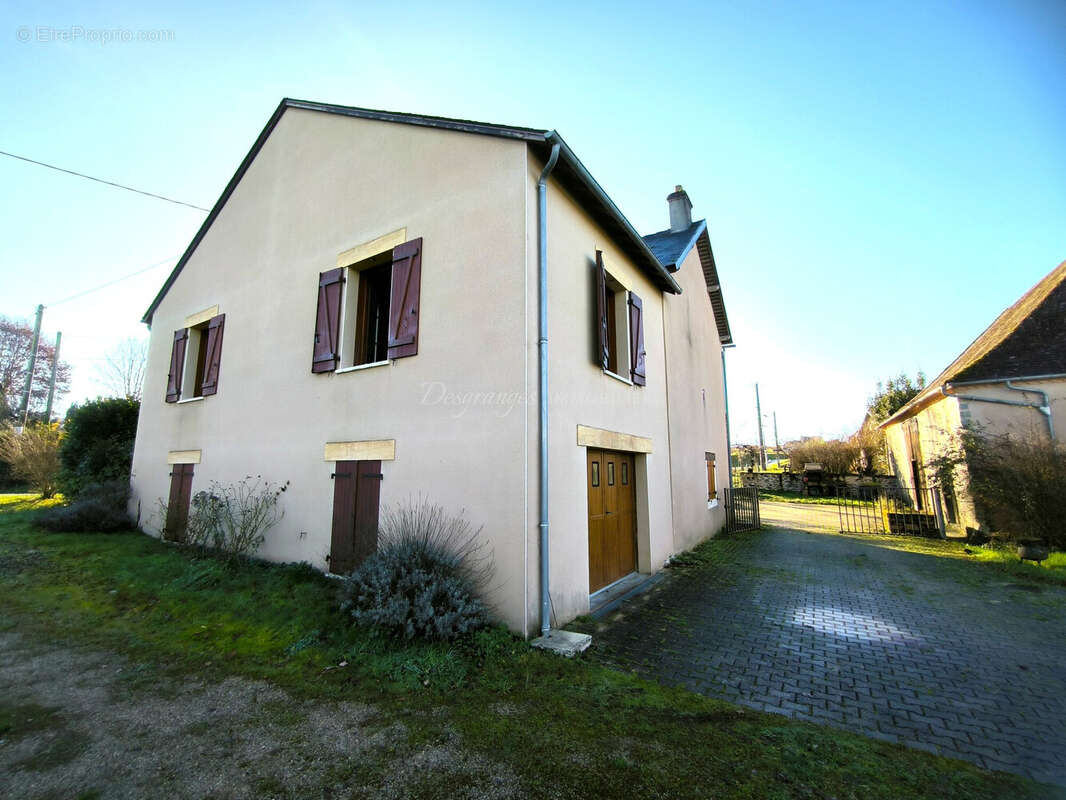 Maison à SAVIGNAC-LEDRIER