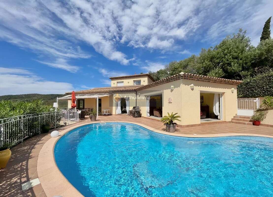 Maison à LES ISSAMBRES