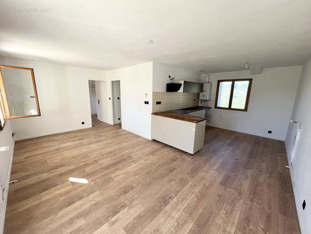 Maison à FARGUES-SAINT-HILAIRE