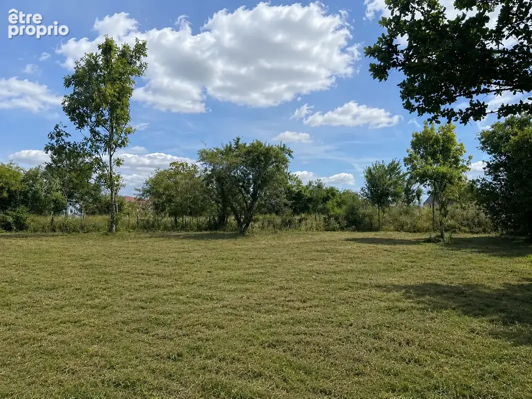 Terrain 633 m² à vendre à Saint-Juire-Champgillon (85210) - photo 2