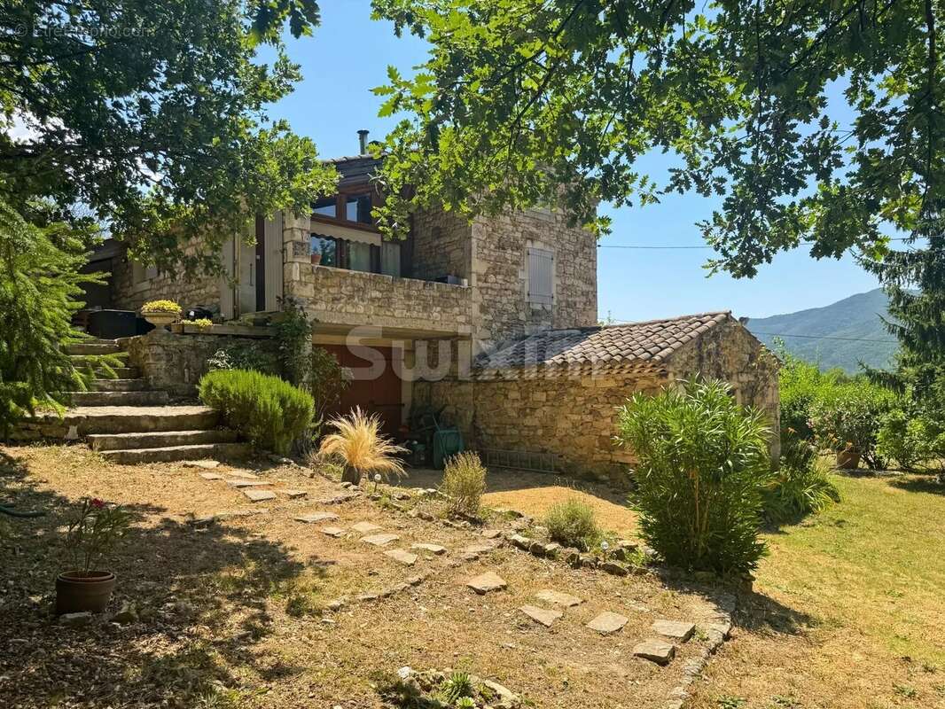 Maison à LE POET-LAVAL