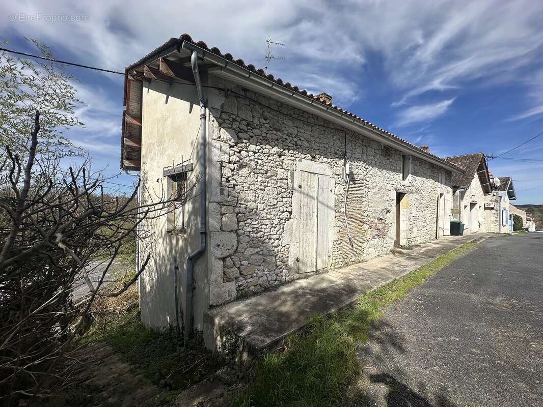 Maison à FLAUGEAC