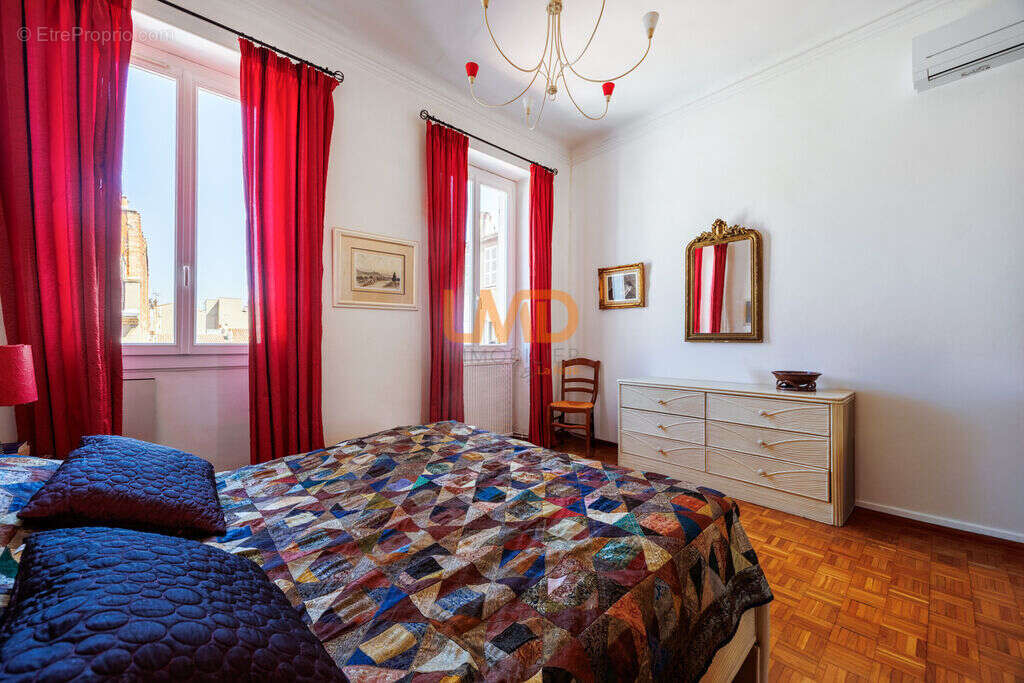 Appartement à MARSEILLE-6E