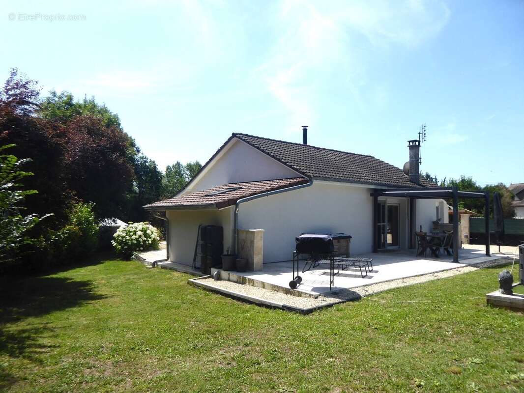 Maison à TREPT