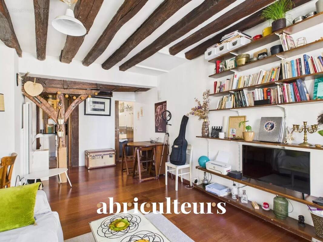 Appartement à PARIS-4E