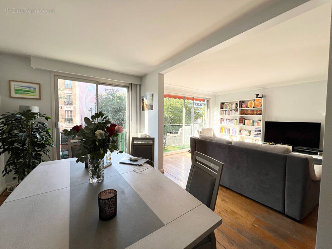 Appartement à PARIS-18E